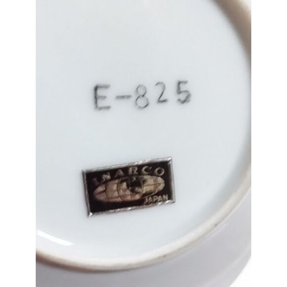 Inarco Japan Teacup Saucer with Roses - Picture 2 of 3